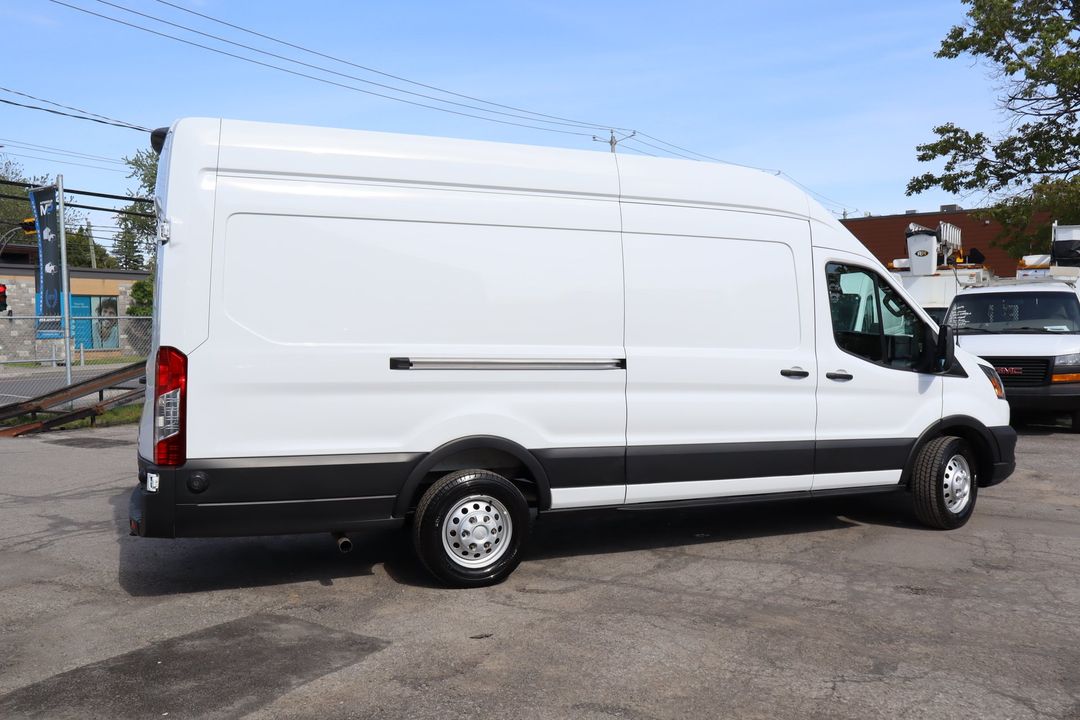 Ford Transit 2025 - Image 2