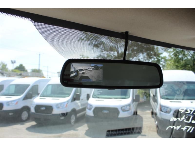 GMC Savana Cargo 2025 - Image 13