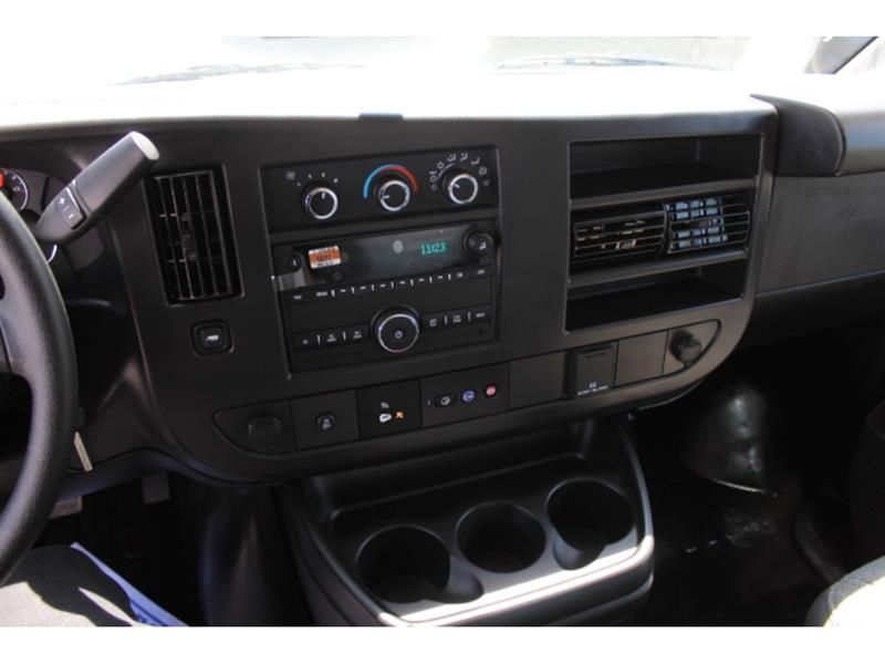 GMC Savana Cargo 2025 - Image 14
