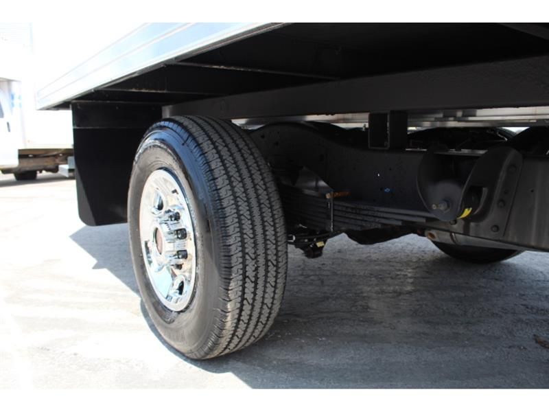 GMC Savana Cargo 2025 - Image 24