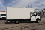 GMC Savana Cargo 2025 - Thumbnail 13