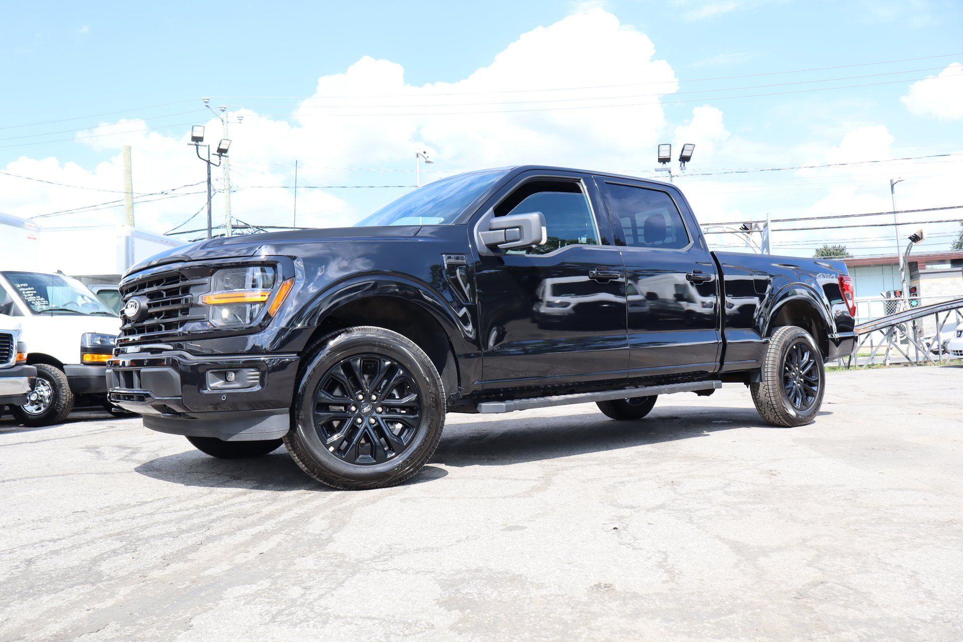 Ford F-150 2025 - Thumbnail 5