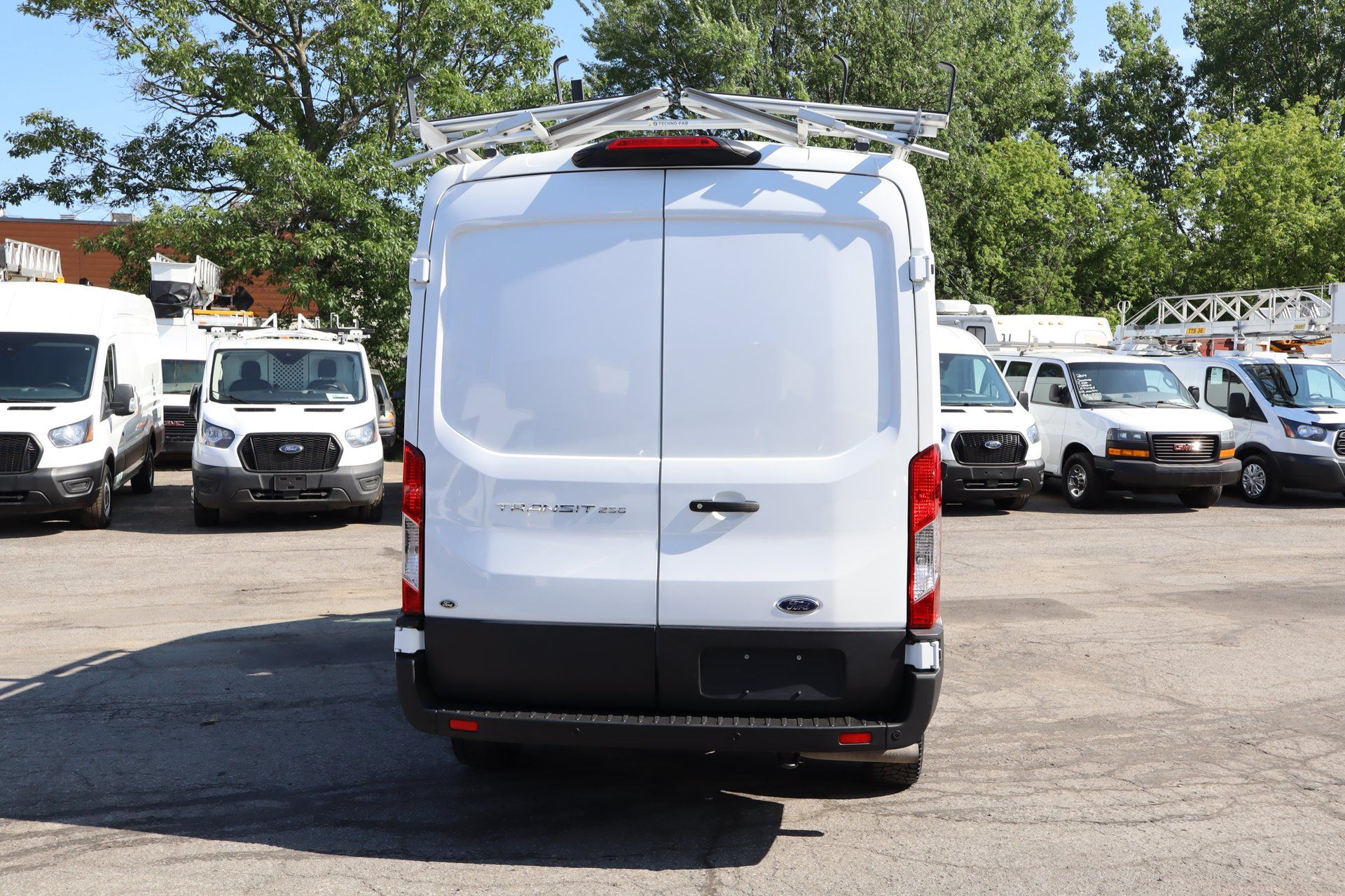 Ford Transit Cargo Van 2022 - Thumbnail 10