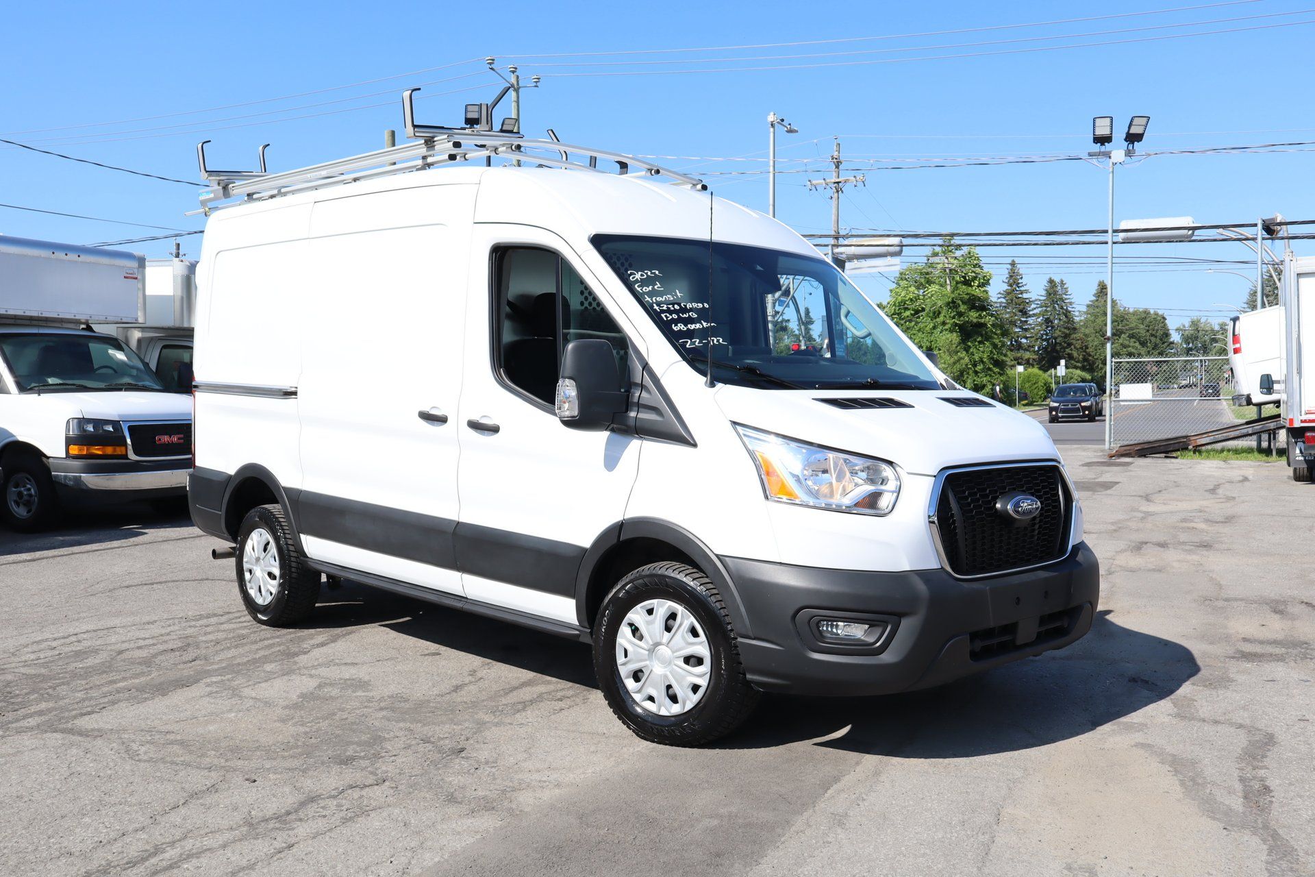 Ford Transit Cargo Van 2022 - Thumbnail 8