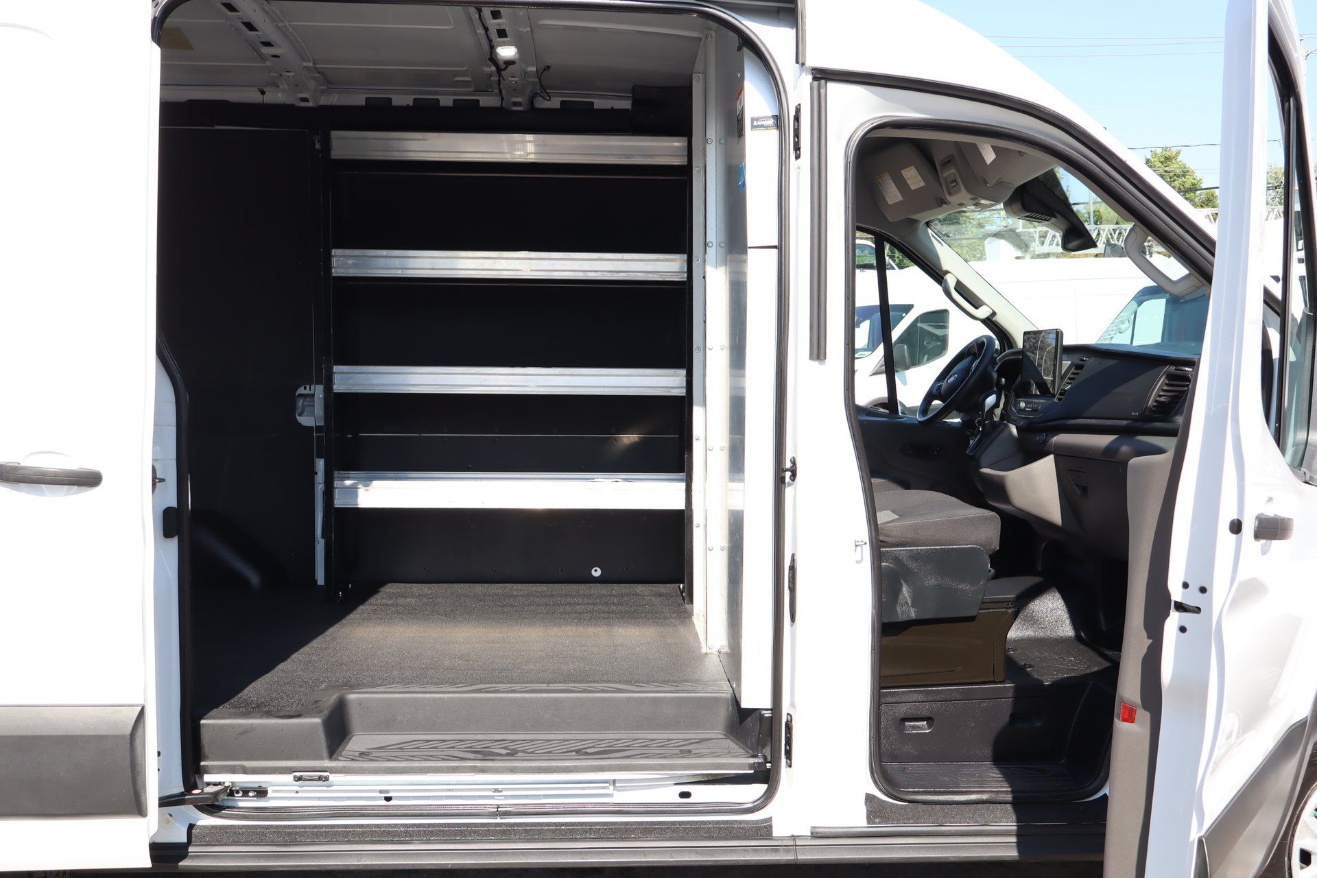 Ford Transit Cargo Van 2022 - Thumbnail 22